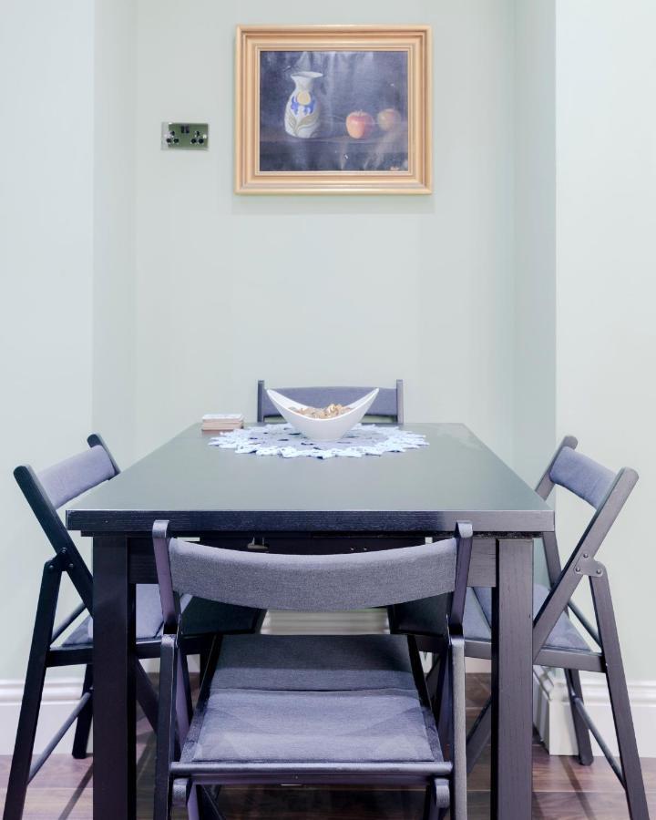 Central Stylish 2-Bed Apartment In Лондон Екстериор снимка